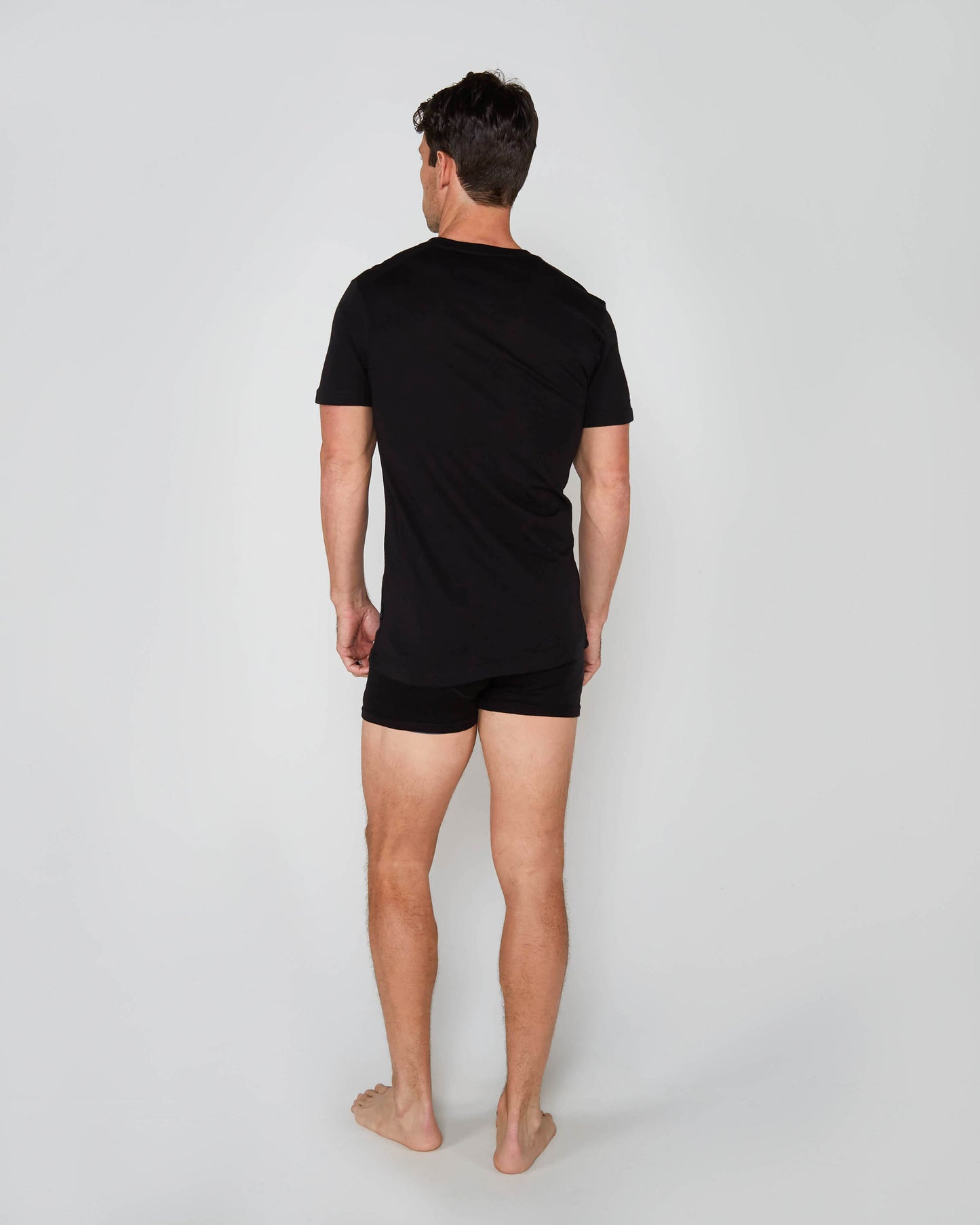 INVICTUS SS V-NECK BLACK